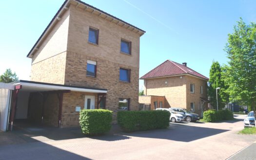Sehr gepflegtes EFH mit Keller, Carport in Gronau-Buterland